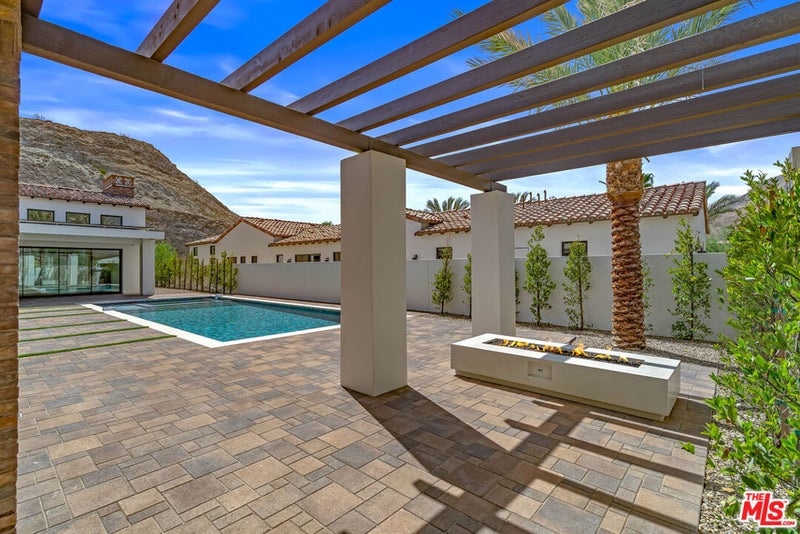 24 Santa Rosa Mountain Lane