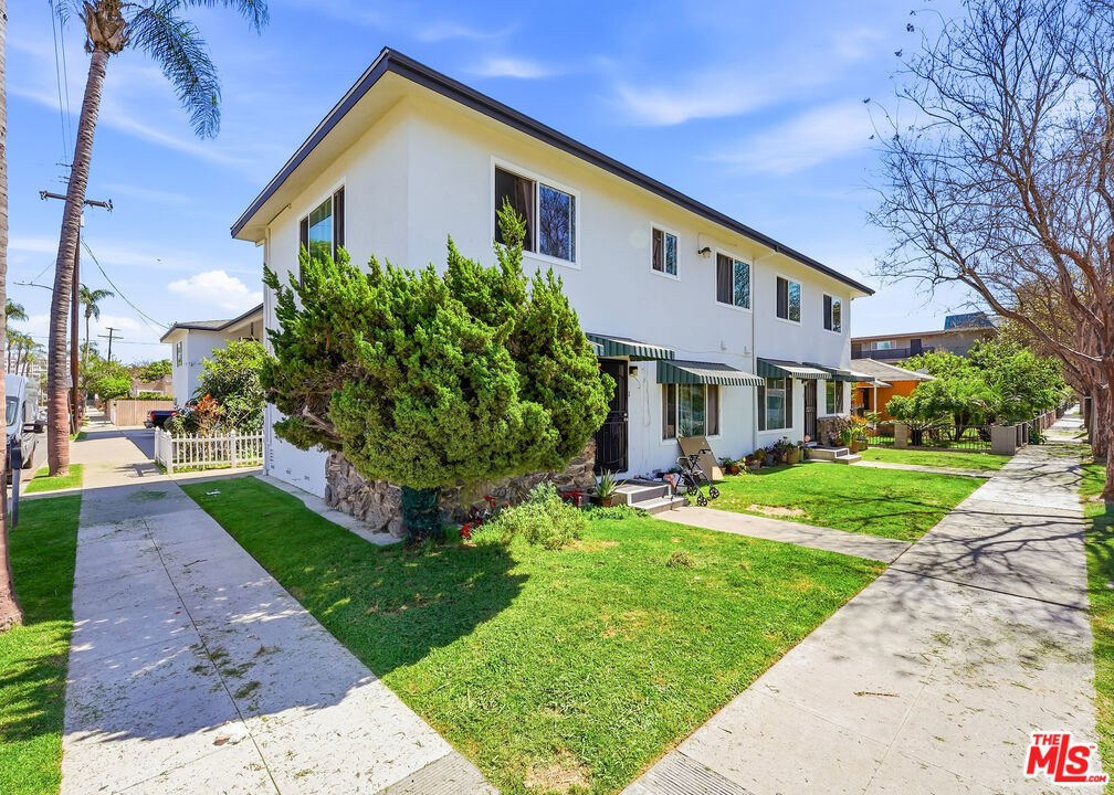 1027 N Parton Street