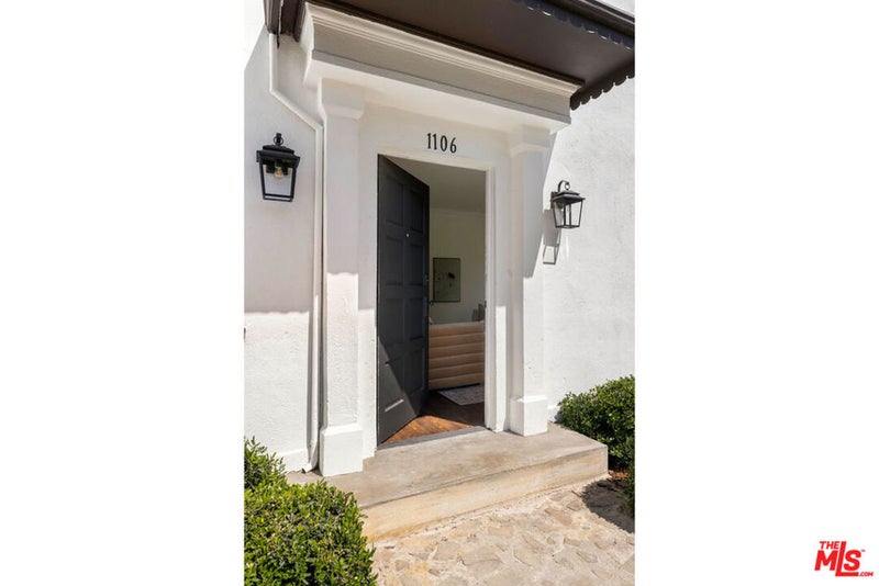 1106 S Cochran Avenue