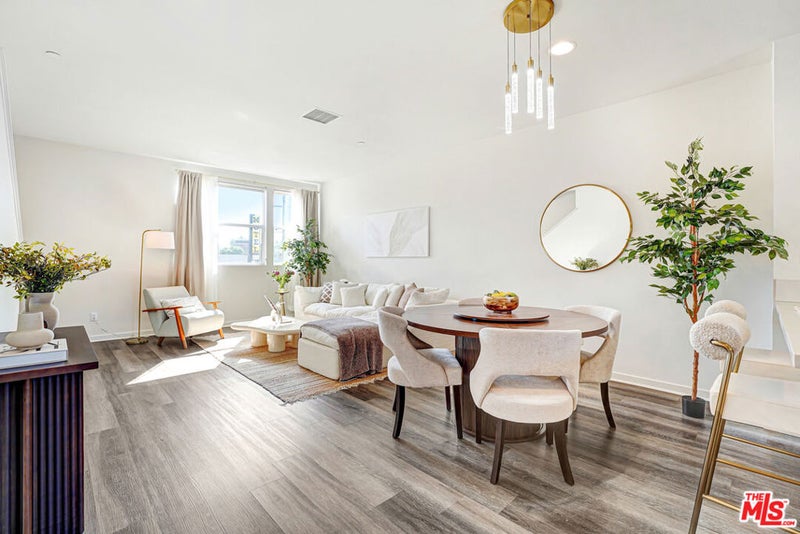 3945 Eagle Rock Boulevard 50