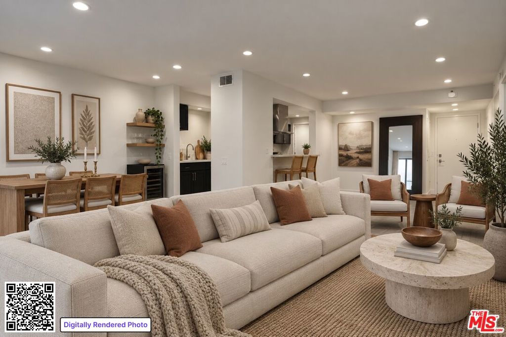 1025 N Kings Road 119