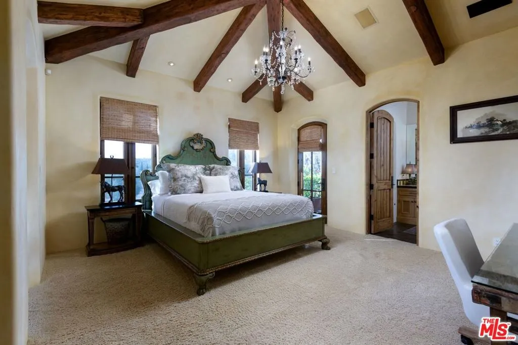 Carpinteria, California 93013, United States, 5 Bedrooms Bedrooms, ,8 BathroomsBathrooms,Residential,Active,254337