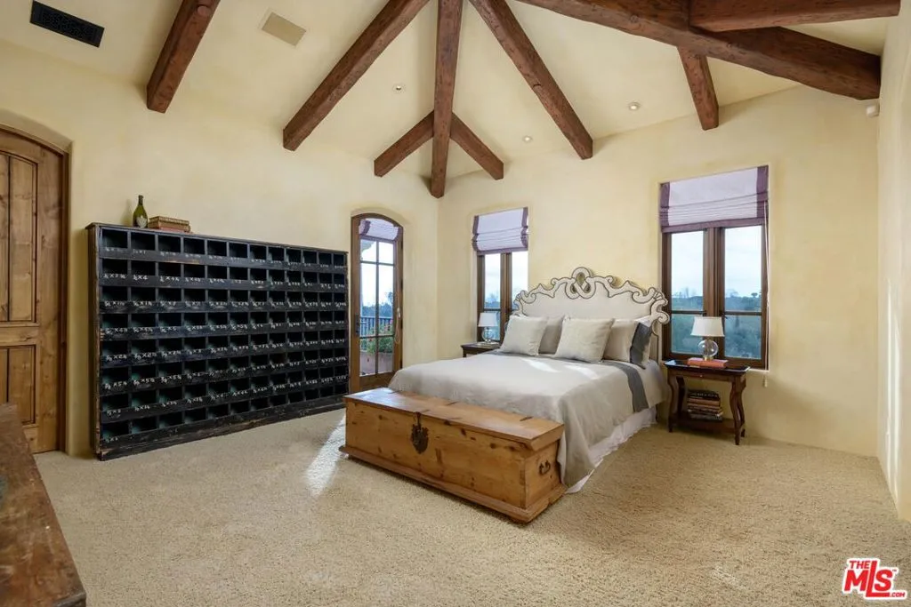 Carpinteria, California 93013, United States, 5 Bedrooms Bedrooms, ,8 BathroomsBathrooms,Residential,Active,254337