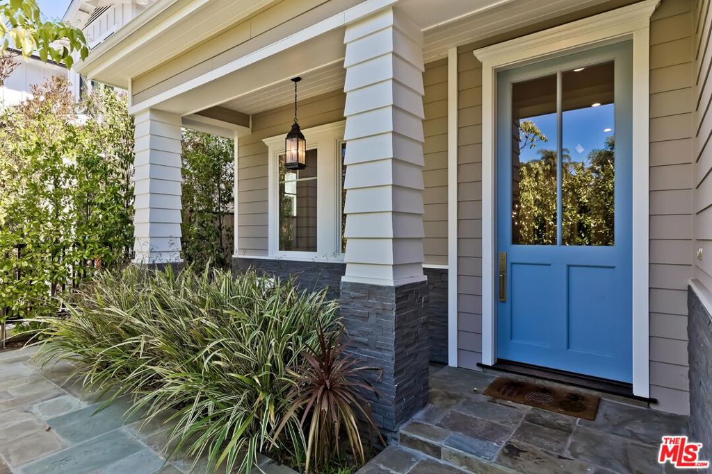 Properties 2 4306 Forman Avenue