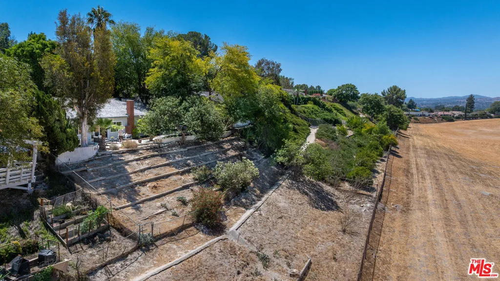 West Hills, California 91304, United States, 3 Bedrooms Bedrooms, ,2 BathroomsBathrooms,Residential,Pending,188785