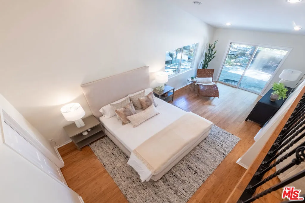 West Hills, California 91304, United States, 3 Bedrooms Bedrooms, ,2 BathroomsBathrooms,Residential,Pending,188785