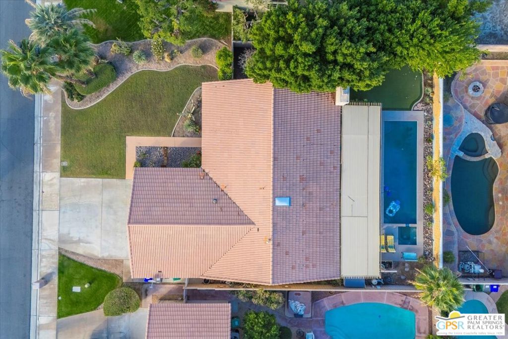 42644 Devonshire Street