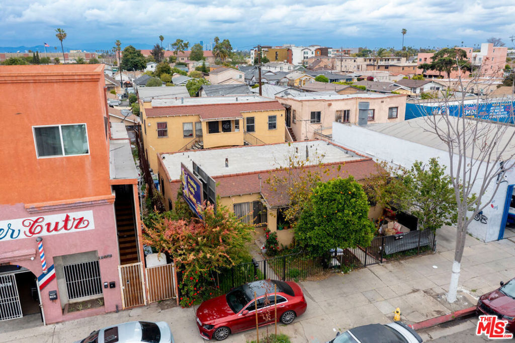 139 W Florence Avenue