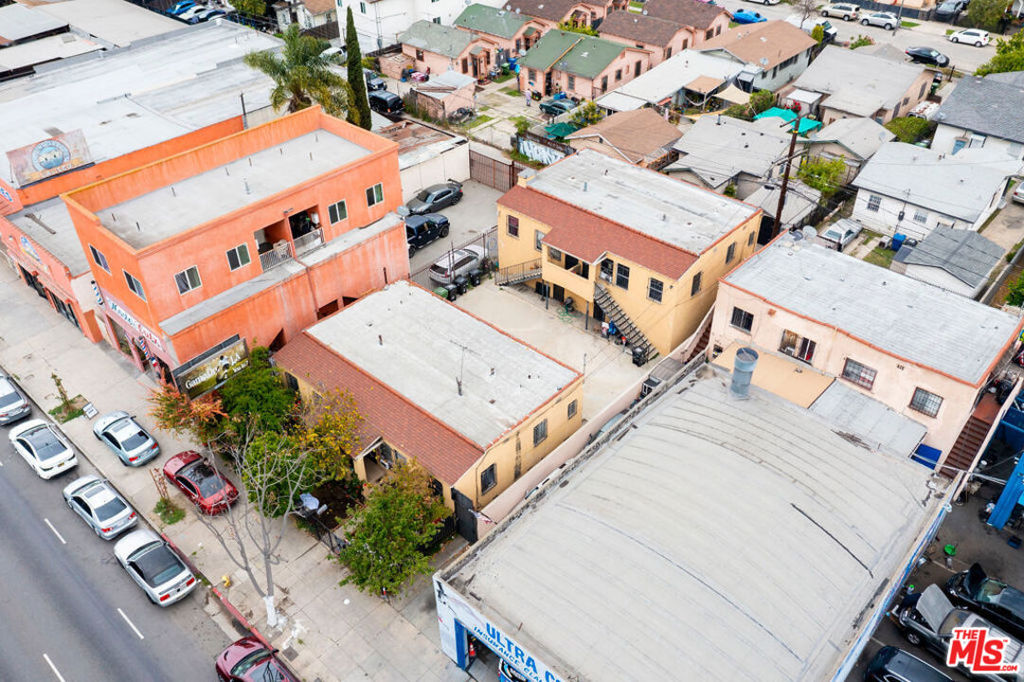 139 W Florence Avenue