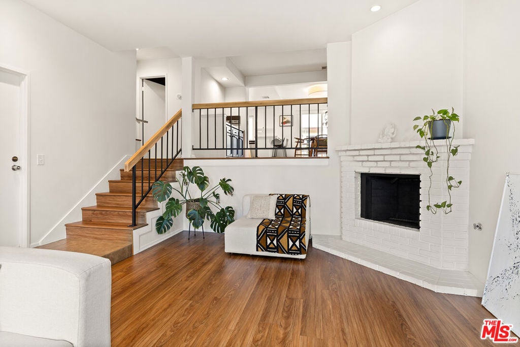 22525 Sherman Way 203