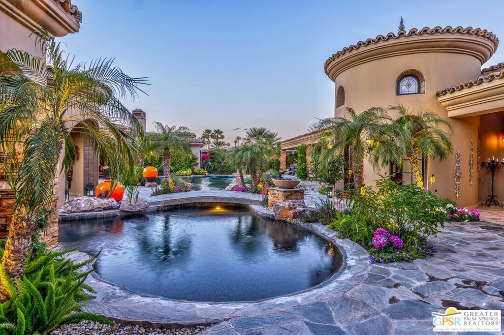 3 Coronado Court