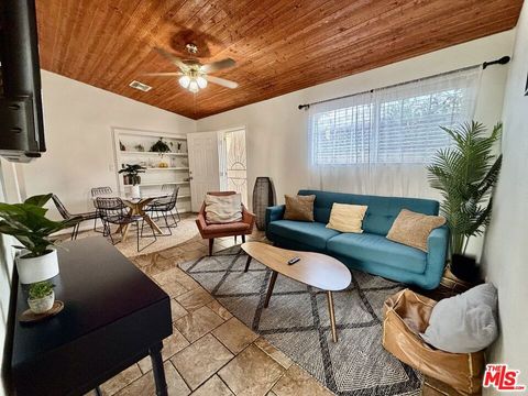 6041 Cleon Avenue North Hollywood CA 91606
