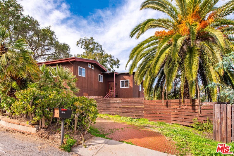 19781 Grand View Drive