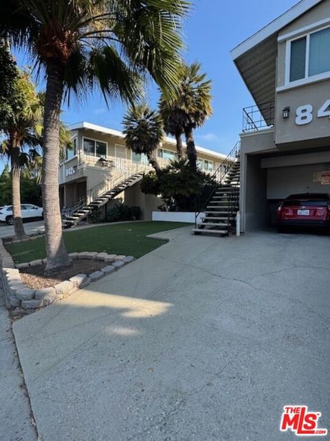 8420 Gulana Avenue Playa Del Rey CA 90293