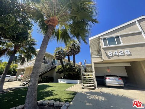8420 Gulana Avenue Playa Del Rey CA 90293