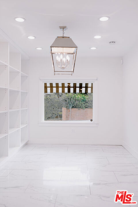 6017 Melrose Avenue