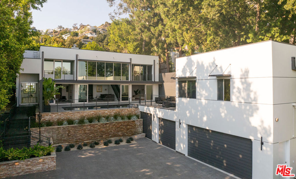1545 Sunset Plaza Drive