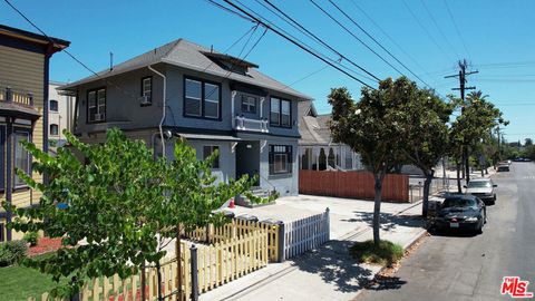 1978 Bonsallo Avenue Los Angeles CA 90007