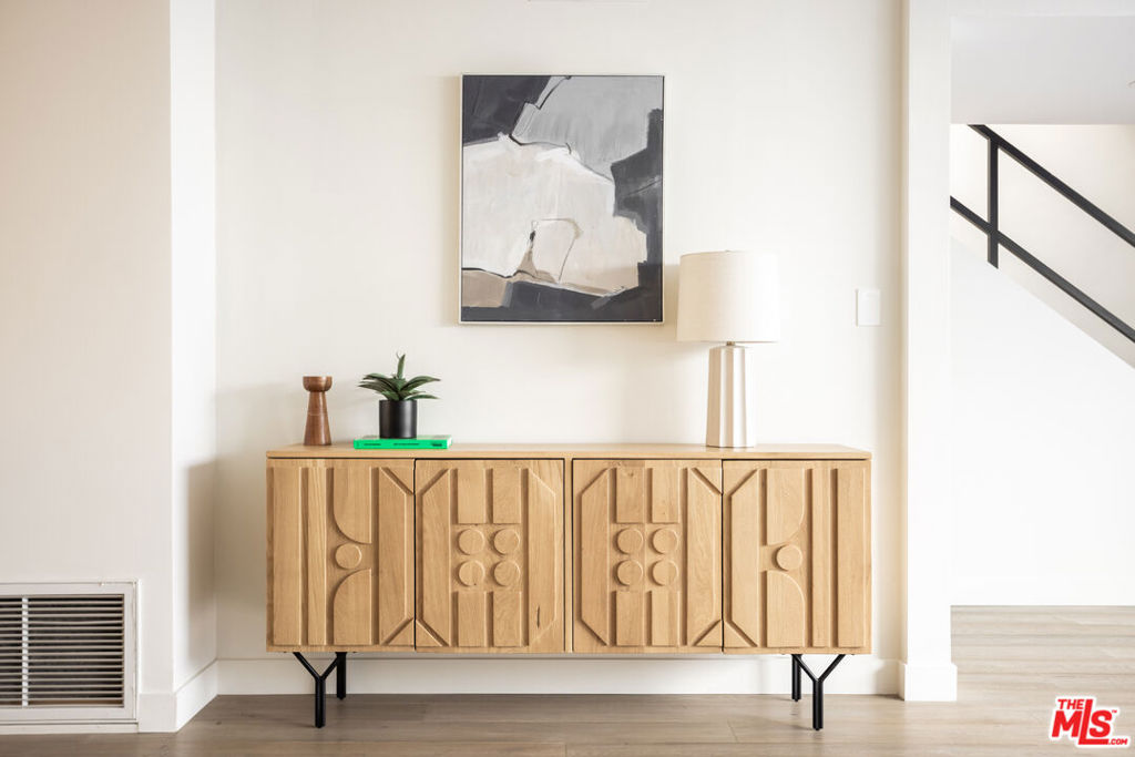 1823 N Fuller Avenue 2