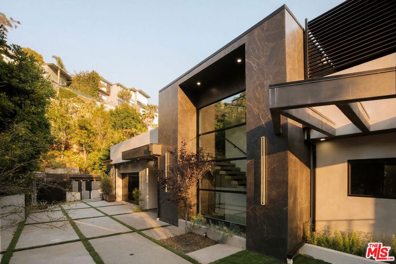 1751 Sunset Plaza Drive