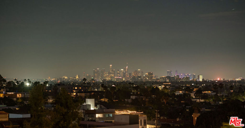 8420 Sunset Boulevard 602
