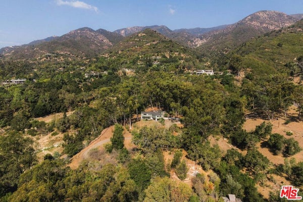 1030 E MOUNTAIN DR, SANTA BARBARA, CA 93108 - Image 9fe70bceb0a45fdbc19253a2cca2c437/3018342101