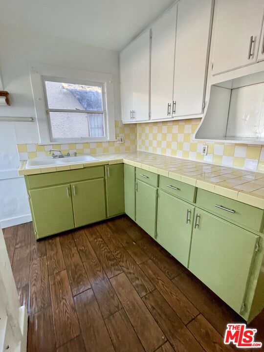 1523 W 65th Street
