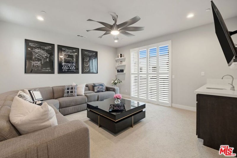 547 Daniel Freeman Circle