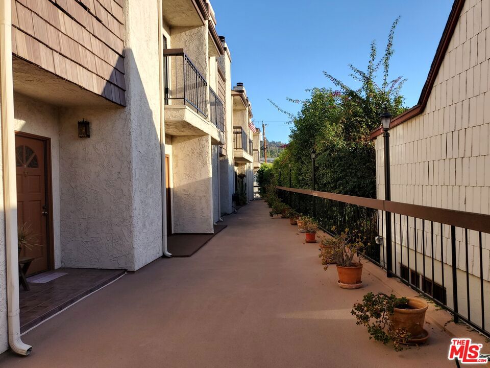 4128 W Hood Avenue B