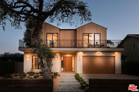 11746 La Maida Street Valley Village CA 91607