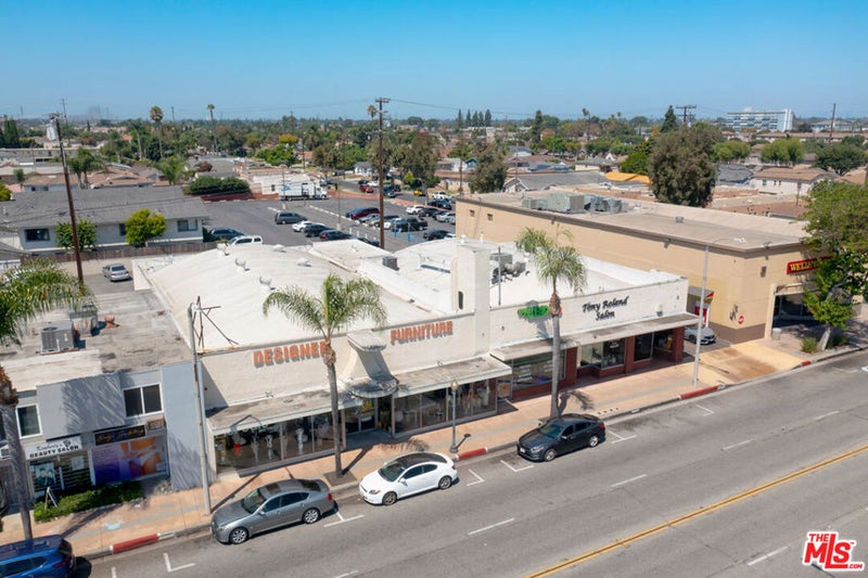 17047 Bellflower Boulevard