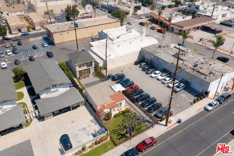 17047 Bellflower Boulevard