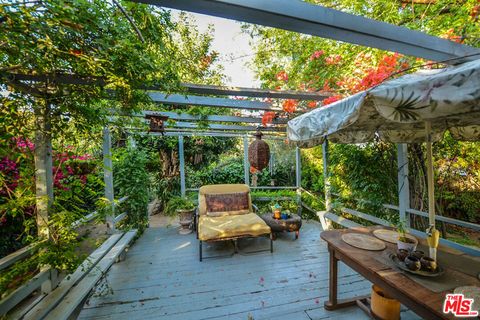 3538 Greenfield Avenue Los Angeles CA 90034