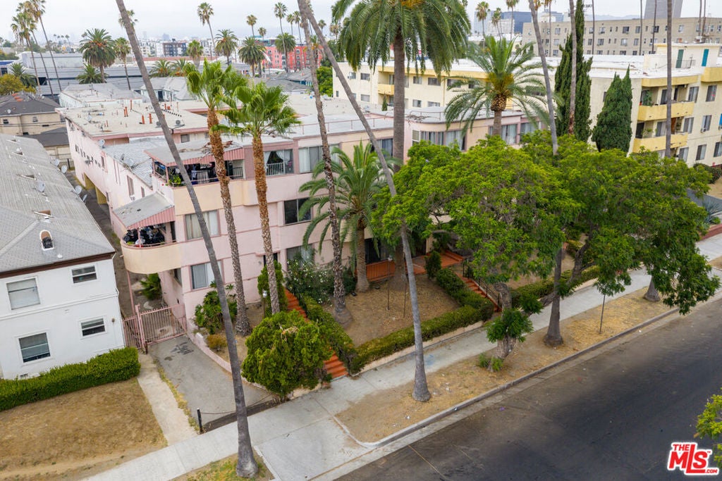 1125 S Westmoreland Avenue