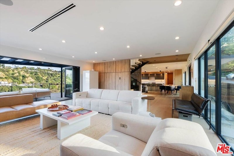 3820 Scadlock Lane