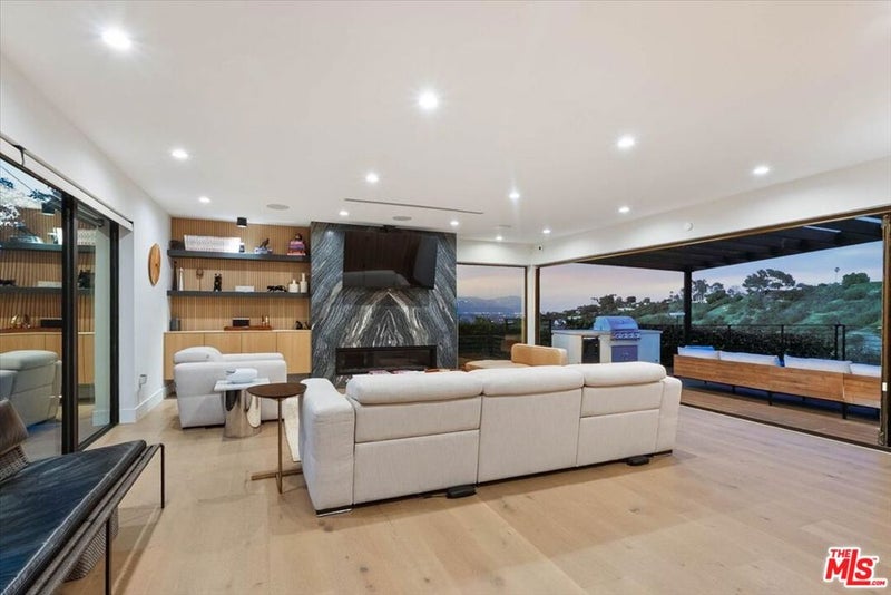 3820 Scadlock Lane