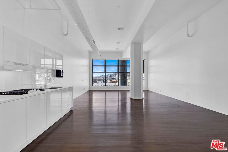 1645 Vine Street 711