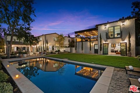 134 N Mccadden Place Los Angeles CA 90004