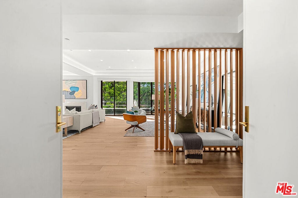 10601 Wilshire Boulevard 504