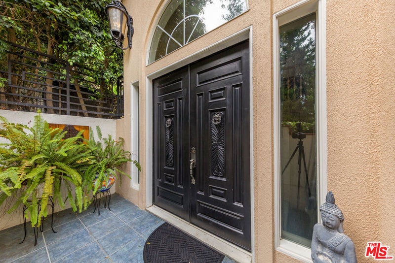 3827 Berry Drive