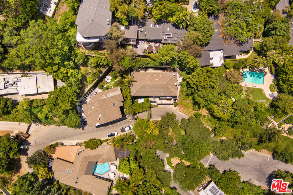 3827 Berry Drive