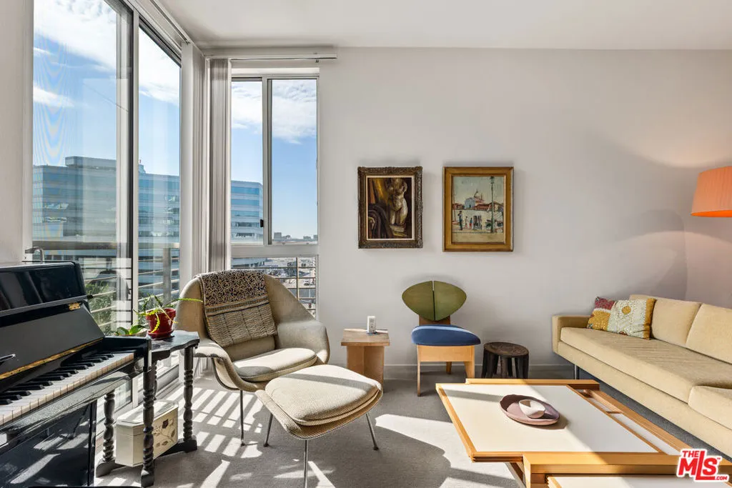 Los Angeles, California 90012, United States, 1 Bedroom Bedrooms, ,1 BathroomBathrooms,Residential,Active,215068 Los Angeles, California 90012, United States, 1 Bedroom Bedrooms, ,1 BathroomBathrooms,Residential,Active,215068