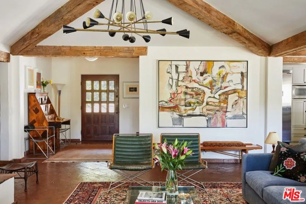 Los Angeles, California 90049, United States, 4 Bedrooms Bedrooms, ,3 BathroomsBathrooms,Residential,Active,254863