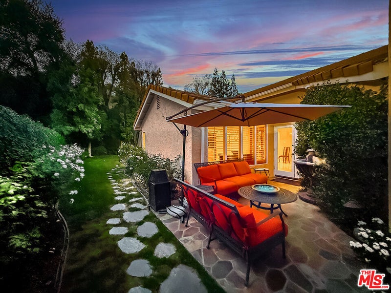 2663 Country Lane