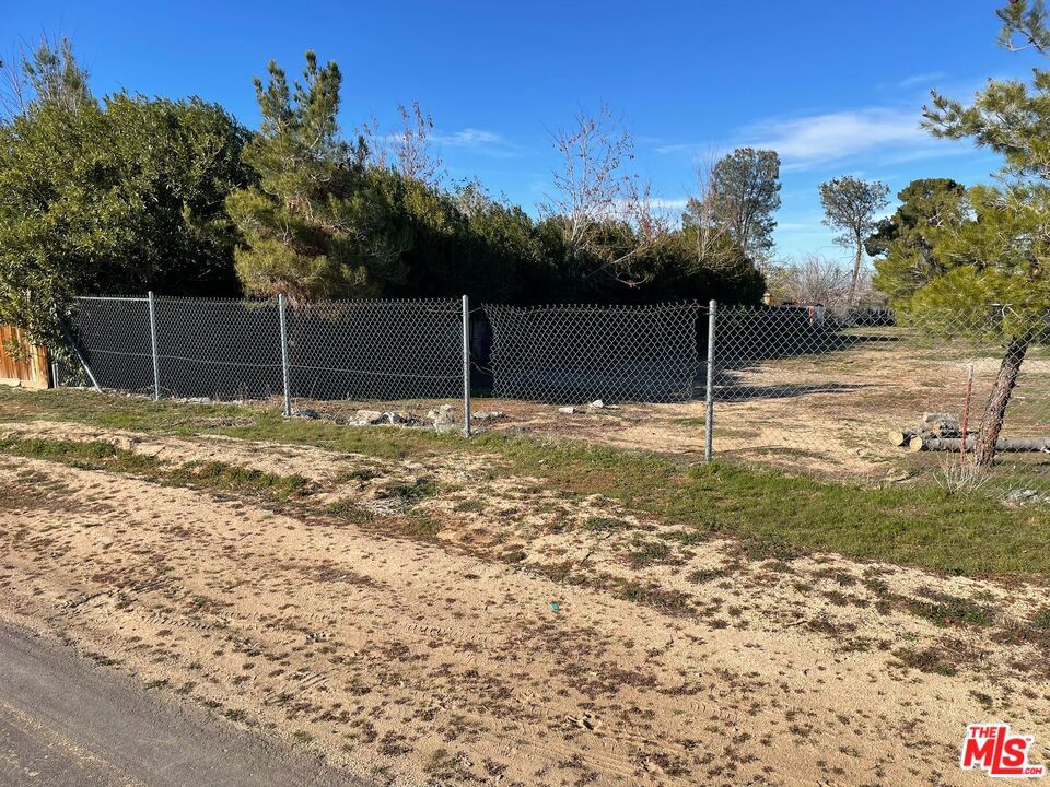 12399 E AVE V-12