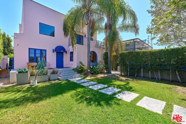 848 N LAS PALMAS AVE, LOS ANGELES, CA 90038 - Image a25e50fa31e545fcc834fe1e7452e295/2242395072