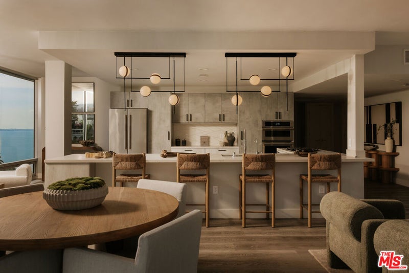 17352 W Sunset Boulevard 1