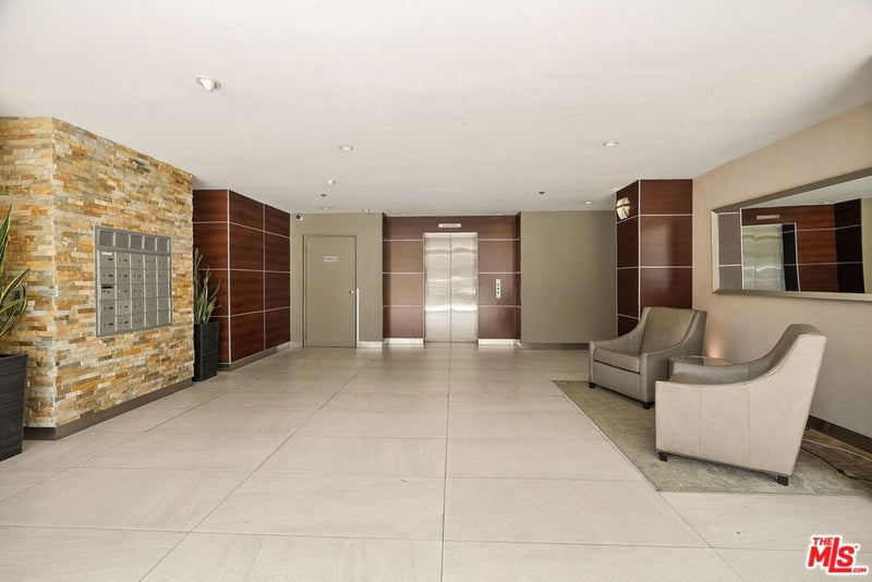 1617 S Beverly Glen Boulevard 404