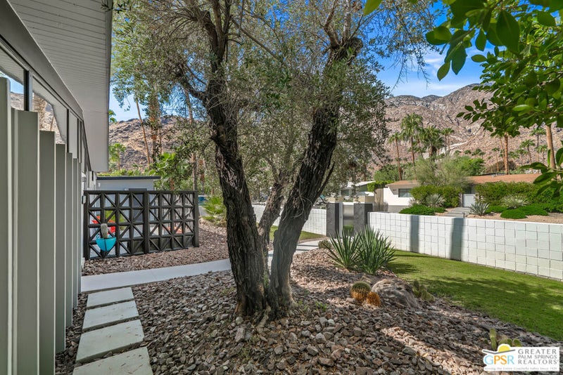 844 N Topaz Circle