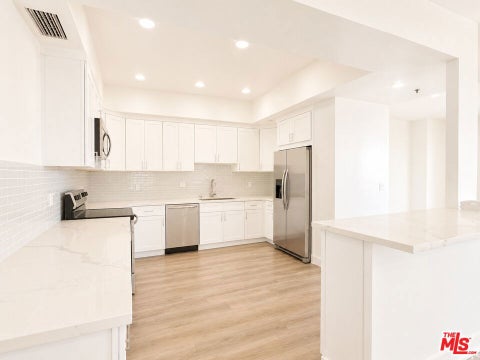 Photo of 10390 WILSHIRE Boulevard #1805, Los Angeles, CA 90024 (MLS # 26944855)